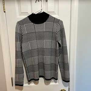 T Tahari black and white sweater